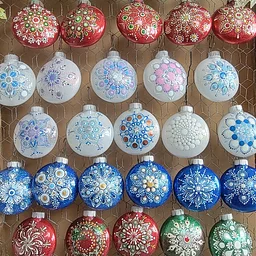 MANDALA DOT PAINTED ORNAMENTS