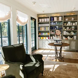 Carriage House Spa: Holiday Open House