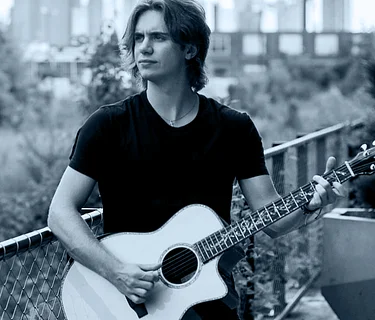 Live Music ft. Garrett Huffman