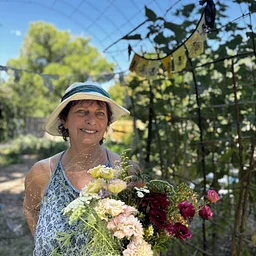 Risking Delight: A Creative Bouquet Gathering