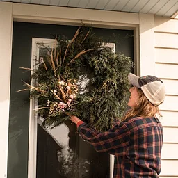 FUNDRAISER: Wreath Making for CASPCA!
