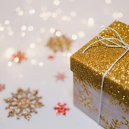 Gift Tags & More with Lorraine