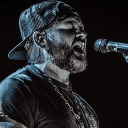 Stoney LaRue