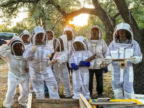 Texas Natural Beekeepers Association: Youth Beekeepers Year-End Presentation
