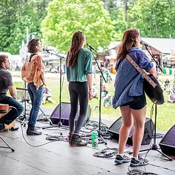 Live Music: How's About Charlie