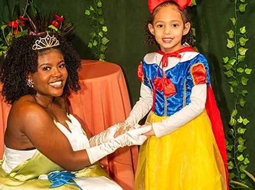 A Princess Party: Snow White