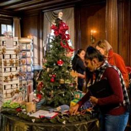Museums & Makers Holiday Market 2026