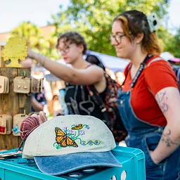 Pop-up Gift Shop: Gator Market