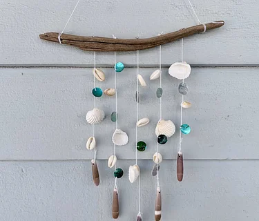The Whaling Museum presents Crafts & Cocktails: Beachy Windchimes