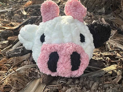 Finger Knit a Cow (Ages 8+)