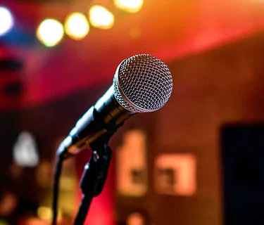 Karaoke at Rojo’s Tavern