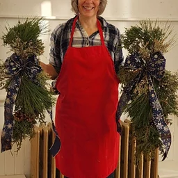 Arts & Crafts Revival: Holiday Swags