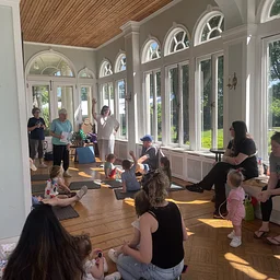 Storytime at Glen Foerd