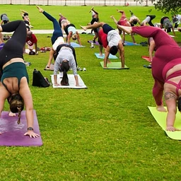 Free Community Yoga at Hemisfair
