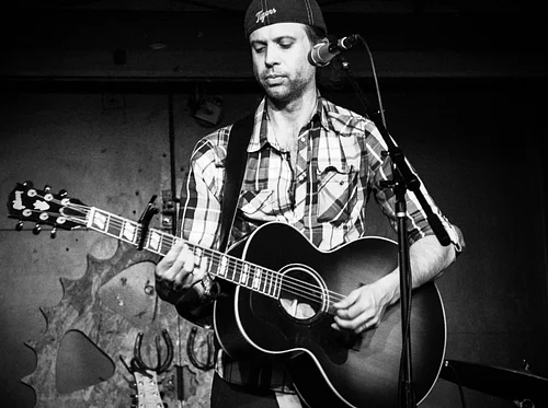 Live Music: Robert Meade