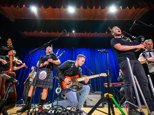 Skerryvore – Thursday Seated – 2027