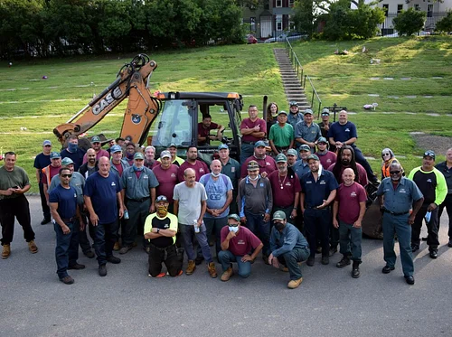 A Day in the Life of a Gravedigger 