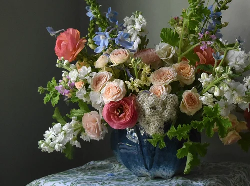 Spring in Bloom: A Mother’s Day Floral Design Workshop