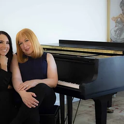Rachael Gold and Shannon Wallace