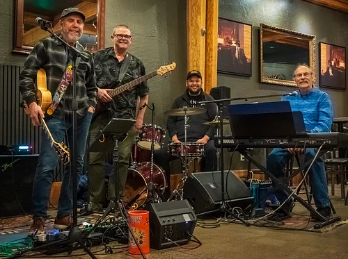 Live Music: Shine On – Motown