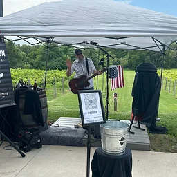 Live Music with Richardson Acoustic