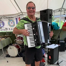Live Music – Roger Boll!