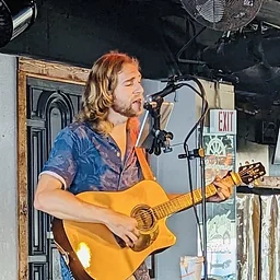 Luke Perring (Tues 6-9)