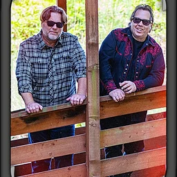 Live Music / Richie and Chris