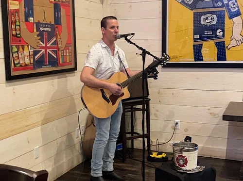 Live Music: Albi Beluli