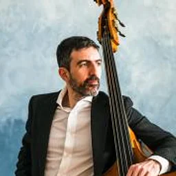 Pedro Giraudo Tango Quartet and The Piaz...