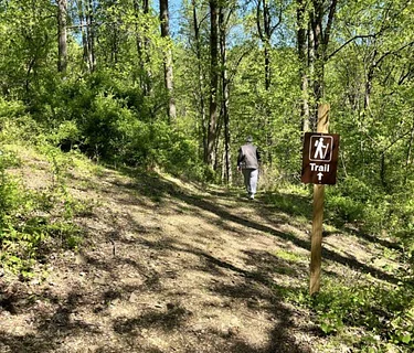 Hiking Meet-Up on The Trails at Dirt Farm