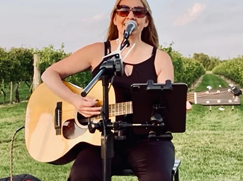 Friday Live Music Series – Leanne Tursi