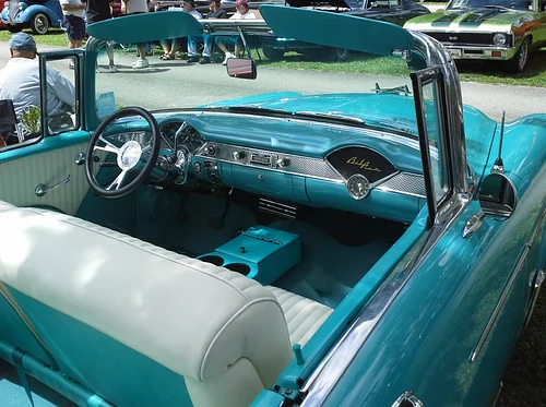 Monthly Classic Car Cruise-In