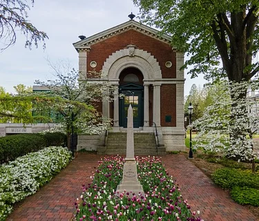 The Literary Garden: The Cultivation of Plants and Gardens in Narratives