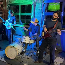 Live Music with Reece Murray Band