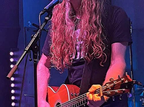 Live Music - Alex Parez