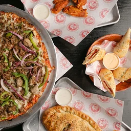 Happy Hour Every Weekday from 4PM to 7PM