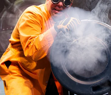 Doktor Kaboom: Look Out! Science is Coming!