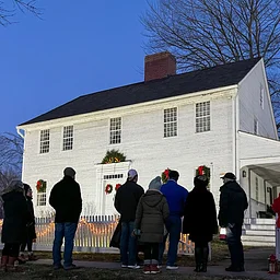 Holiday Lantern Tour: Suffield’s Main Street