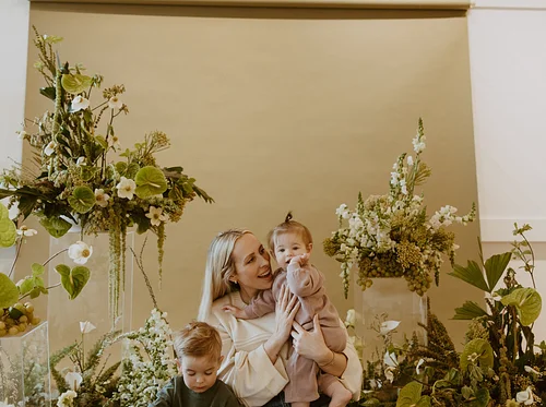 Motherhood Session - MELLOW YELLOW