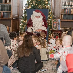 Bedtime Stories with Santa Thursday