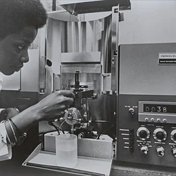 Women in Chemistry Tour