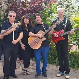 FREE MUSIC + WINE SERIES FEATURING Encore 5