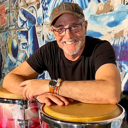 Edgardo Cambón y LaTiDo