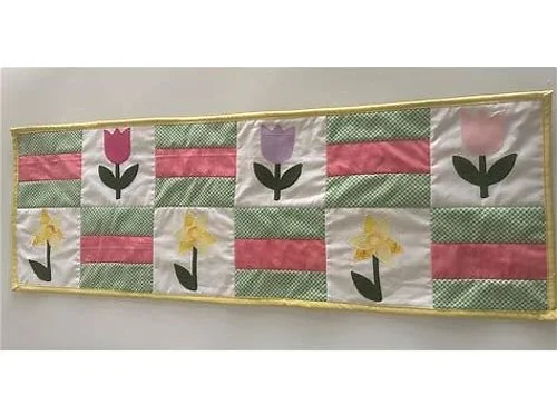 Sew a Felt Tulip Table Topper