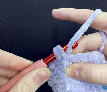 Introduction to Crochet: Beginner Basics with Kelly Mulligan