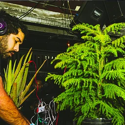 Jon Sabillon // DJ SET // 10PM
