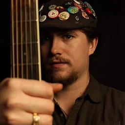 Live at Rove, Luke Woltanski