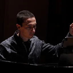 Nic Gerpe – in concert