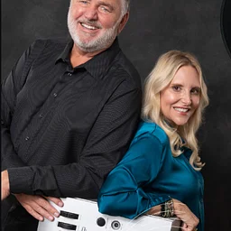 Scott & Liz Duo